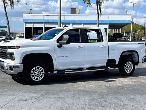 Certified 2025 Chevrolet Silverado 2500 LT w/ Convenience Package image 2