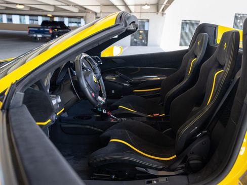 Used 2020 Ferrari 488 Pista Spider RWD image 47