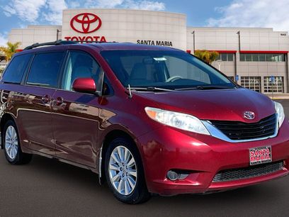 Used 2013 Toyota Sienna LE w/ Towing Pkg