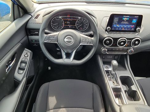 New 2025 Nissan Sentra SV image 9