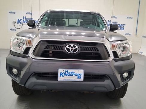 Used 2015 Toyota Tacoma 4x4 Double Cab w/ SR5 Package image 8