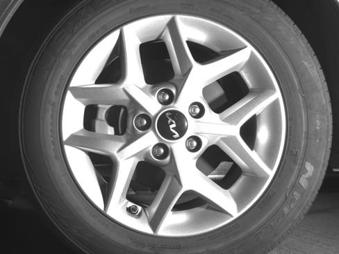 Used 2025 Kia Soul LX w/ LX Technology Package image 12