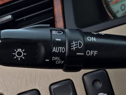 Used 2006 Toyota Solara SE FWD image 17