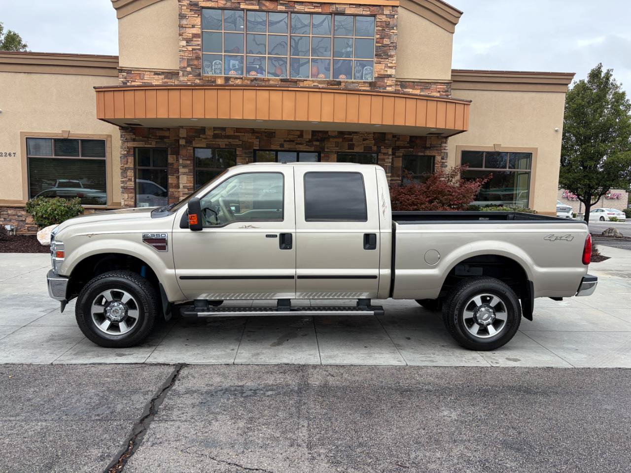 Used 2008 Ford F350 Lariat AWD/4WD image 2