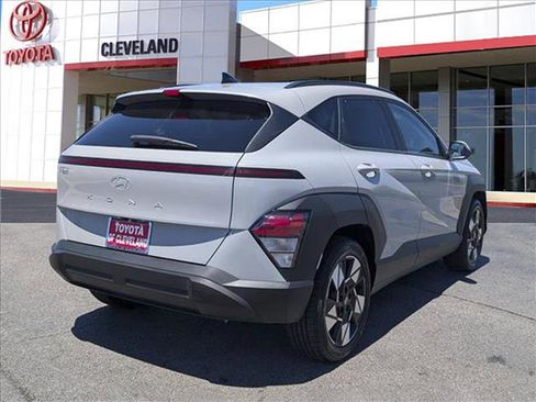 Used 2024 Hyundai Kona SEL w/ Convenience Package FWD image 7