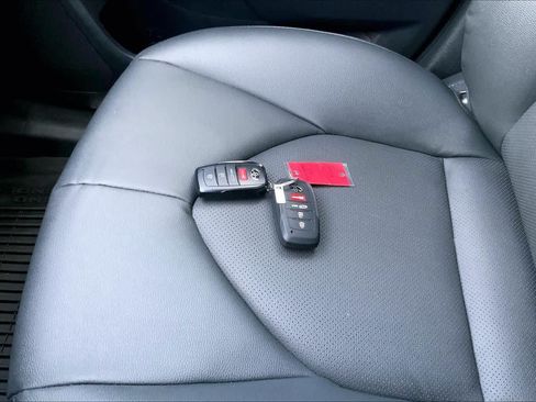 Certified 2026 Toyota Grand Highlander FWD image 14