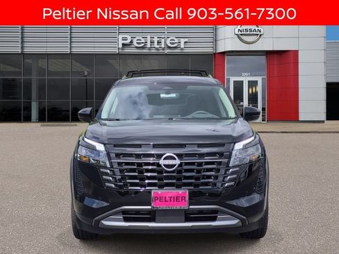 New 2026 Nissan Pathfinder Platinum FWD image 2