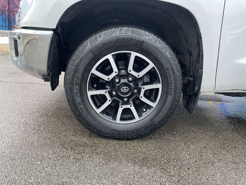 Certified 2018 Toyota Tundra Limited w/ Limited Premium Package image 9