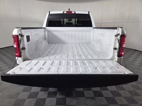Used 2025 RAM 1500 Laramie AWD/4WD image 28