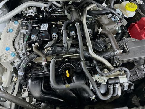 Used 2024 Nissan Sentra SR w/ SR Premium Package image 32