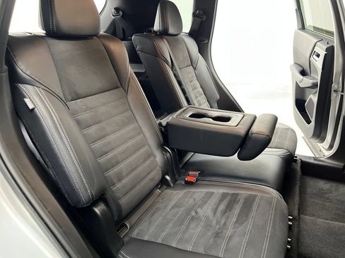 Used 2024 Mitsubishi Outlander SE AWD/4WD image 23