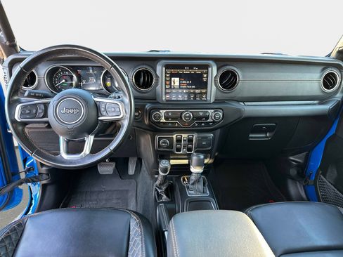 Used 2022 Jeep Wrangler Unlimited Sahara image 17