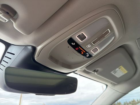 Used 2023 Volvo XC60 B5 Ultimate image 46