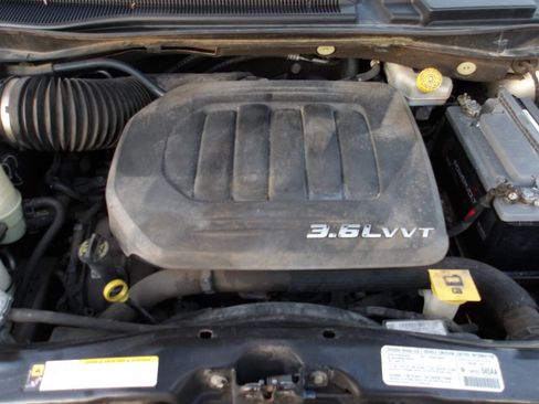 Used 2013 Dodge Grand Caravan SXT w/ Entertainment Group 1 image 28