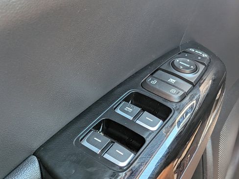 Used 2018 Kia Sportage EX FWD image 22