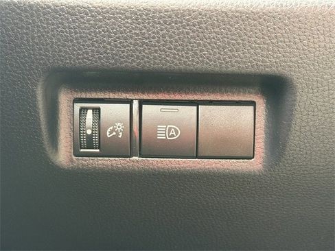 Certified 2025 Toyota RAV4 LE image 21