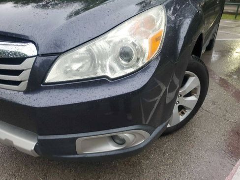 Used 2011 Subaru Outback 2.5i Limited AWD/4WD image 11