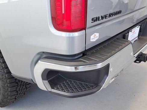 Used 2025 Chevrolet Silverado 1500 LT AWD/4WD image 30