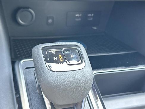 New 2026 Nissan Pathfinder SV w/ SV Premium Package FWD image 33