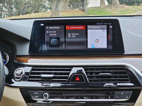 Used 2018 BMW 530i xDrive image 23