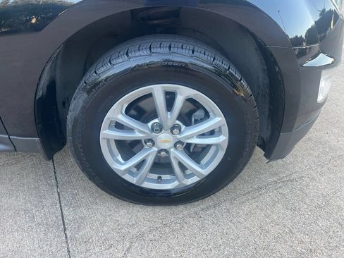 Used 2017 Chevrolet Equinox LT FWD image 12