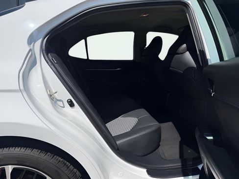Used 2019 Toyota Camry SE FWD image 25