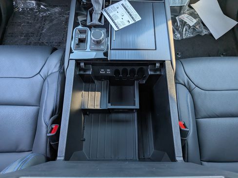 New 2026 Toyota Tundra Platinum w/ TRD Off-Road Package image 21