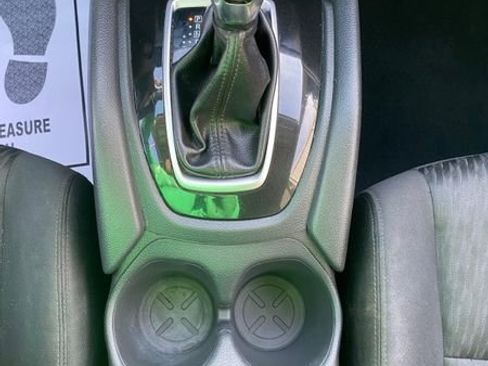 Used 2019 Nissan Rogue SV image 28