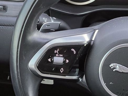 Used 2022 Jaguar F-PACE S image 12