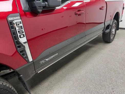 Used 2025 Ford F350 King Ranch w/ FX4 Off-Road Package image 11