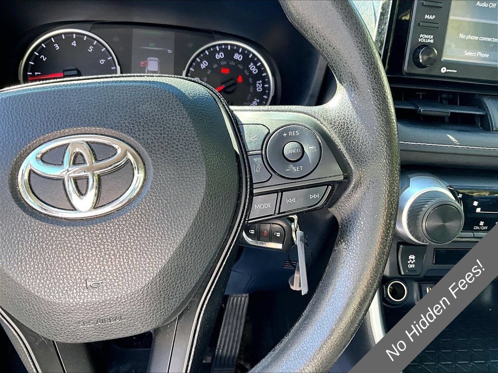 Used 2020 Toyota RAV4 LE w/ All Weather Liner Package AWD/4WD image 17