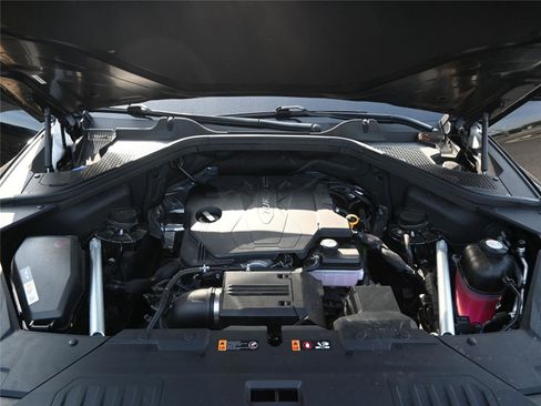 Used 2025 Genesis GV80 2.5T Select image 12