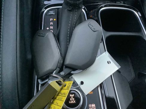 Used 2023 Kia Telluride SX Prestige image 19