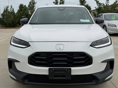 Used 2024 Honda HR-V Sport image 8
