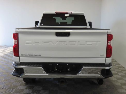 Used 2025 Chevrolet Silverado 2500 LT w/ Safety Package AWD/4WD image 4