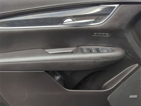 Certified 2022 Cadillac XT5 Premium Luxury w/ Technology Package image 22