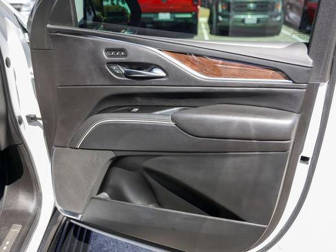Used 2022 Cadillac Escalade ESV Sport Platinum w/ LPO, Floor Liner Package AWD/4WD image 30