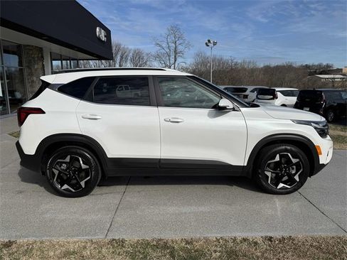 Used 2024 Kia Seltos EX image 21