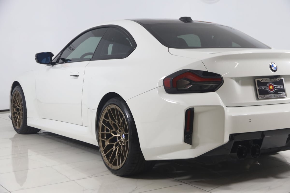 Used 2024 BMW M2 w/ Lighting Package RWD image 30