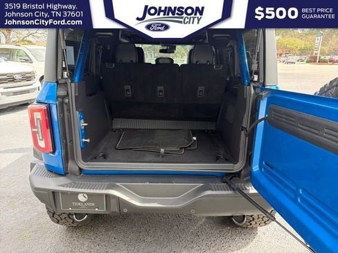 Used 2023 Ford Bronco Badlands w/ Sasquatch Package AWD/4WD image 10