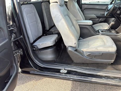 Used 2018 Chevrolet Colorado W/T w/ WT Convenience Package image 16