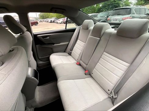 Used 2017 Toyota Camry LE FWD image 20