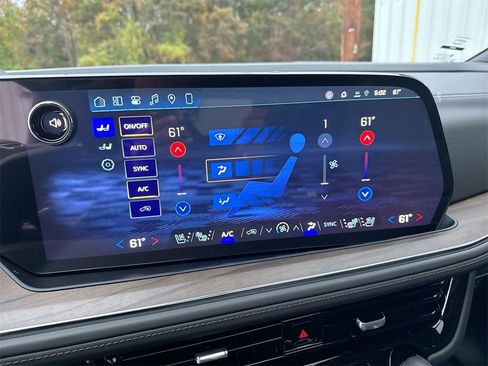 New 2026 Chevrolet Suburban High Country image 25