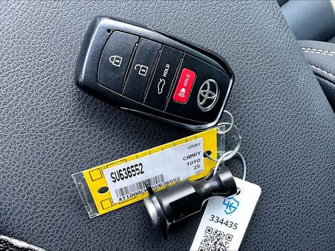 Used 2025 Toyota Camry SE FWD image 15