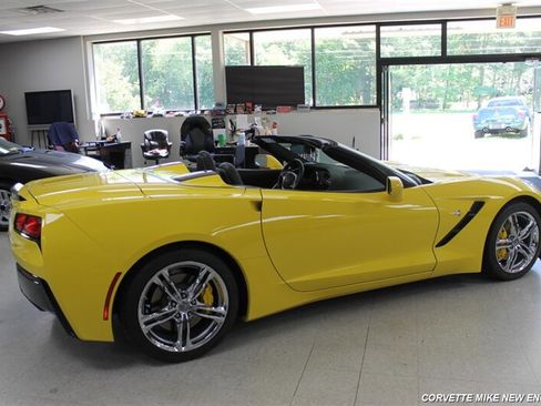 Used 2016 Chevrolet Corvette Stingray Convertible w/ 2LT Preferred Equipment Group RWD image 8