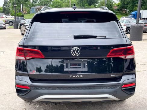 Used 2022 Volkswagen Taos S image 8