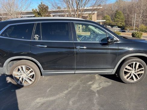 Used 2017 Honda Pilot Elite image 12