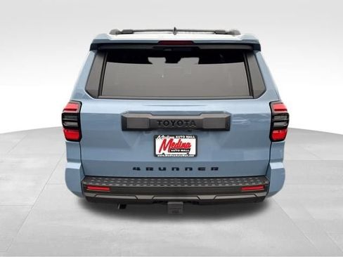 Used 2026 Toyota 4Runner SR5 AWD/4WD image 6
