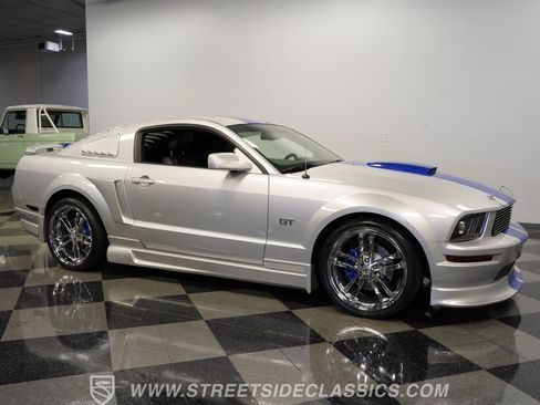 Used 2007 Ford Mustang GT RWD image 16
