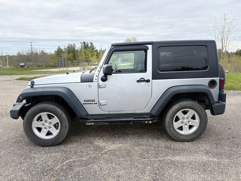 Used 2014 Jeep Wrangler Sport w/ Quick Order Package 24S AWD/4WD image 2